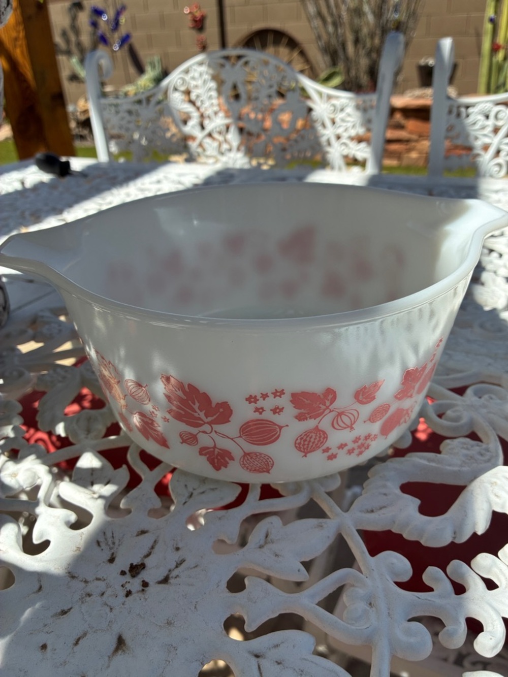 Vintage Pyrex 472 Pink Gooseberry Print 1960’s Casserole